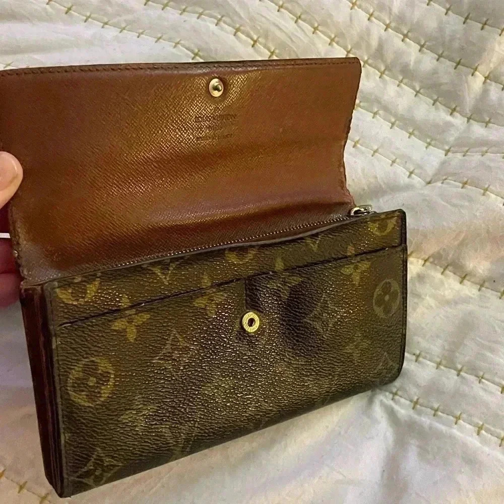 ** LOUIS VUITTON ** authentic vintage Sarah Brown Monogram Wallet - Picture 7 of 13